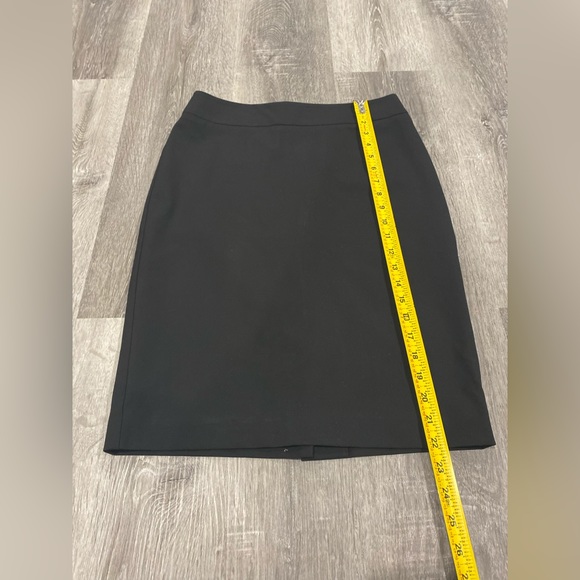 Ann Taylor black pencil skirt size 0 - Picture 5 of 8
